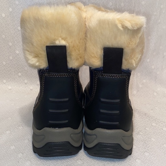 *SOLD*🆕Clarks Womens Mazlyn Arctic Boots - Picture 7 of 10